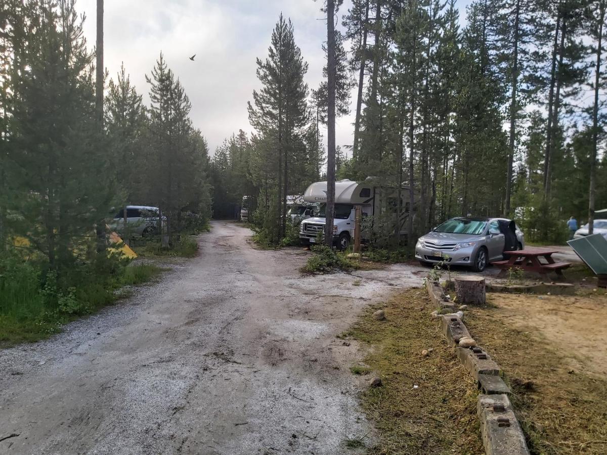 Blue River Cabins & Campgrounds Экстерьер фото
