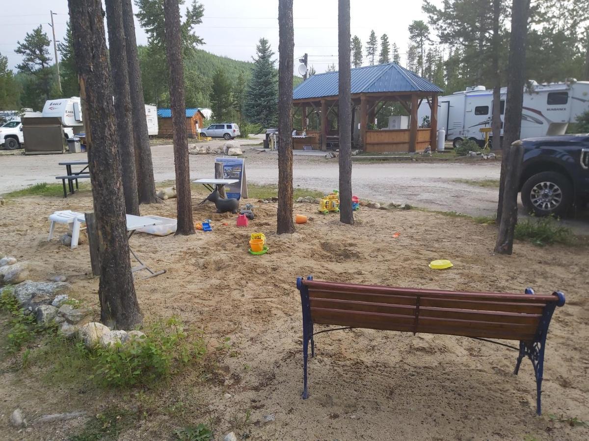 Blue River Cabins & Campgrounds Экстерьер фото